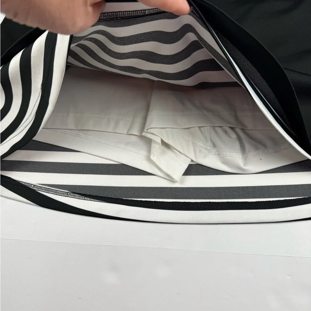 Slazenger Black and white golf Skort  Undershort with lots of pockets size XL